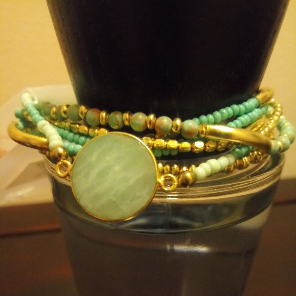 Stretchy Turquoise/Gold Beaded Bracelet